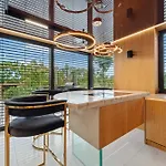 Chandelier Sky Mansion 빌라 Tuchomerice