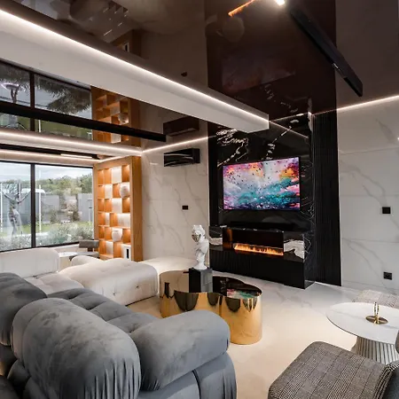 וילה Chandelier Sky Mansion *