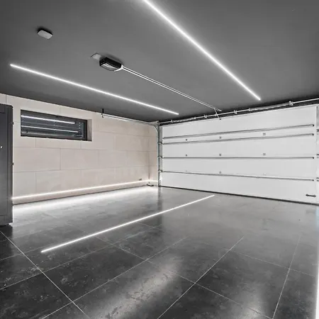 Villa Chandelier Sky Mansion