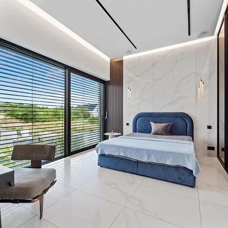 Villa Chandelier Sky Mansion