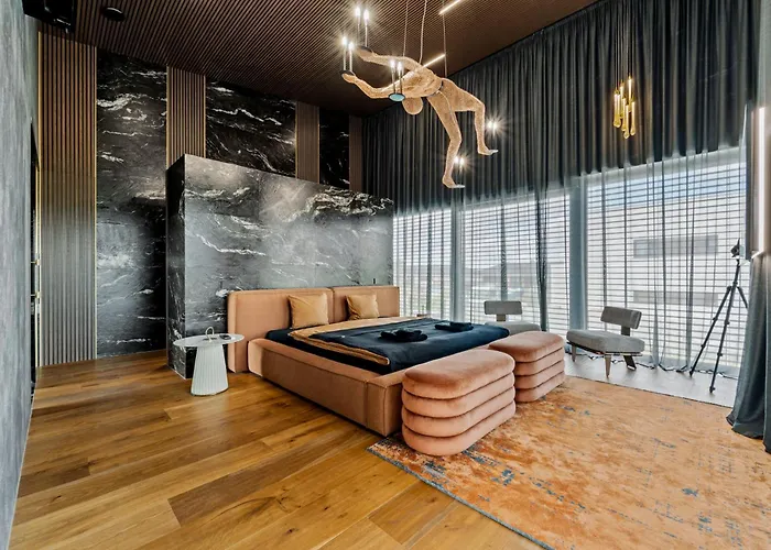 Chandelier Sky Mansion فيلة *