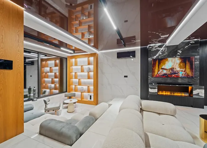 Chandelier Sky Mansion فيلة *