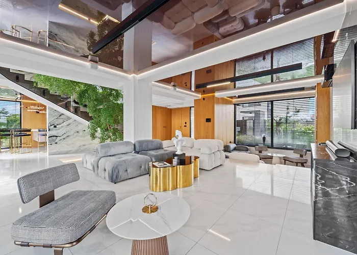 Chandelier Sky Mansion * Tuchoměřice