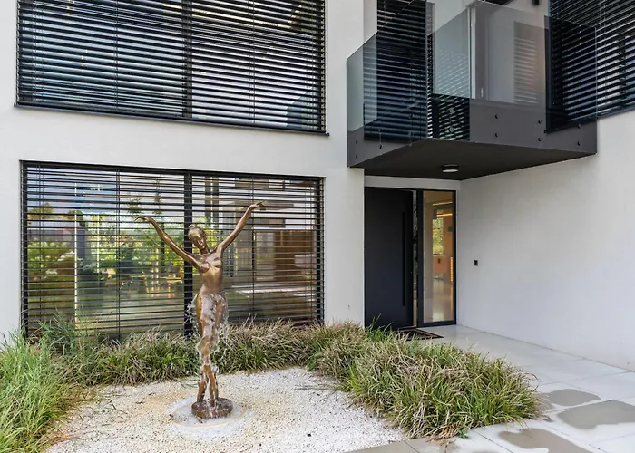 فيلة Chandelier Sky Mansion *